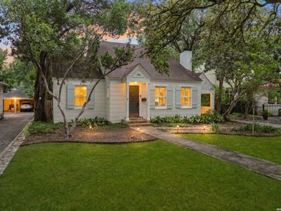216 TUXEDO AVE