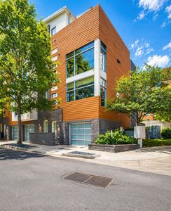 700 Strickland Dr