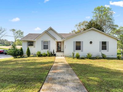 1737 Creely Dr