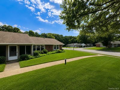 66 Enfield Court #B