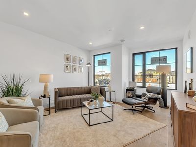 34 Oak St #103