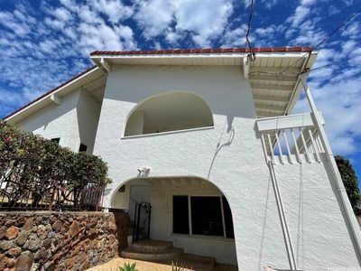 1499 Alencastre St