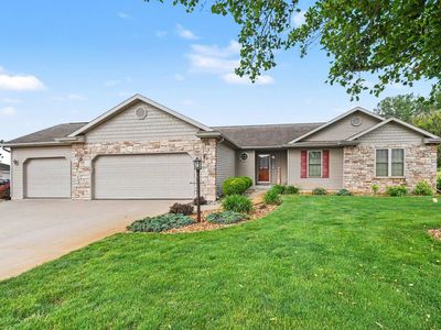 57175 Garnet Ln