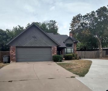 223 NW Mockingbird Rd