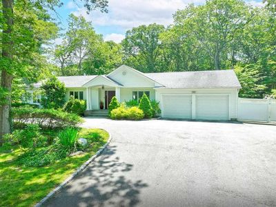 4 Hunting Hill Drive