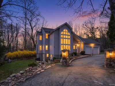 9 Rustic Hills Road