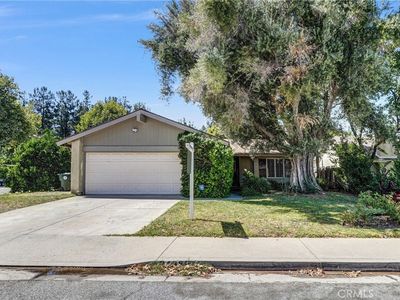 24389 La Glorita Cir