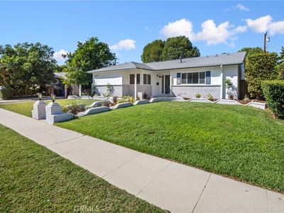 16257-16257 Los Alimos St