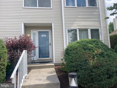 704 Karens Ct #704