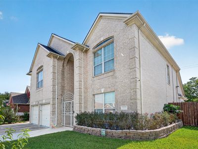 10102 Lizette Ct