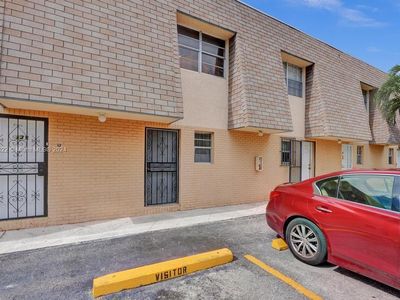 10904 SW 2nd St APT 12R