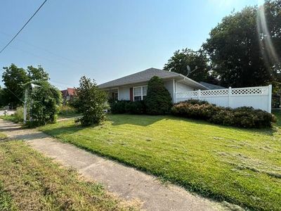 914 West Ave