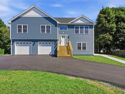 8 Fairgreen Dr