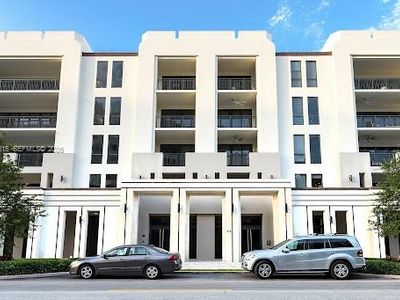 718 Valencia Ave #403