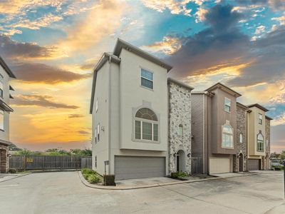 11129 Olympia Dr