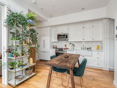 278 Nassau Ave #3A