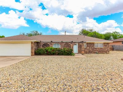 2809 Goliad St