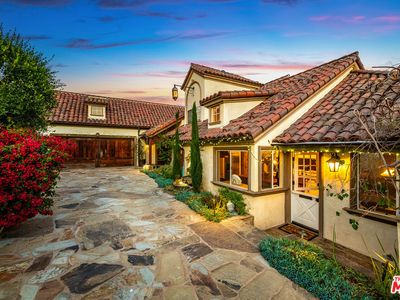 210 Patrician Way
