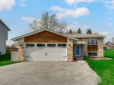3113 Devonshire Cir