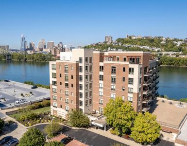 101 Harbor Greene Dr #W705