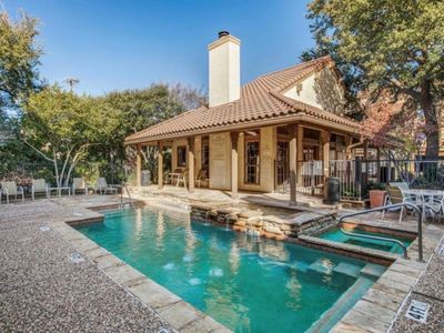 7640 W Greenway Blvd APT 6E