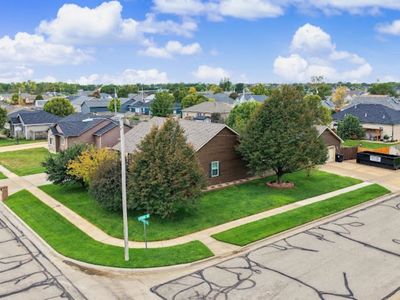 2402 Pinnacle Dr