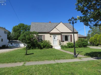 9 Chatham St