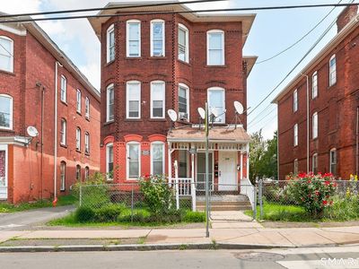 138-140 Putnam Street
