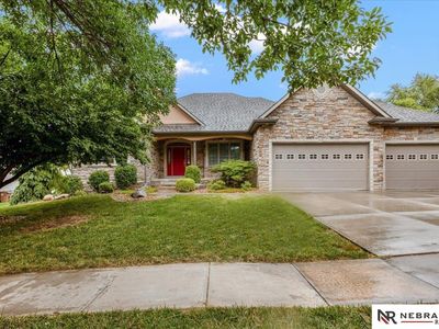 8630 Oakmont Dr