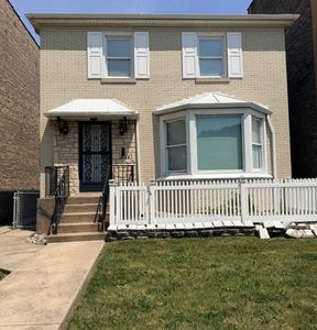 8149 S Vernon Ave