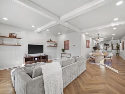 344 East Clarence STREET