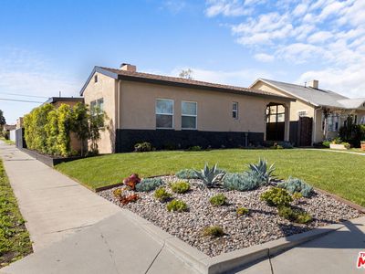 2400 W 74th St