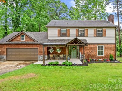 4 Beechwood Lakes Dr