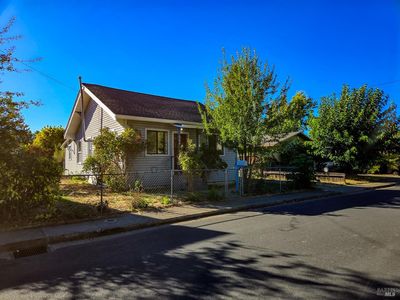 360 S Lenore Avenue