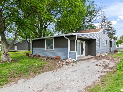 1625 W Vernon Ave