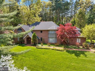 34 Hessian Blvd