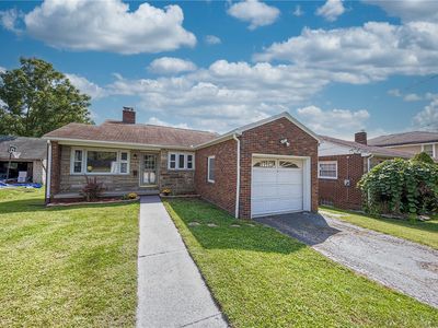 136 E Edison Ave