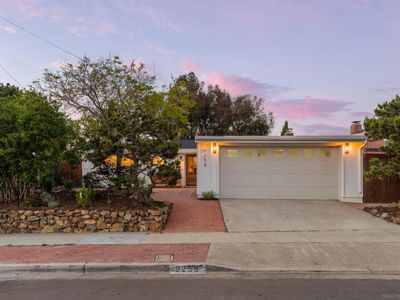 9258 Rebecca Ave