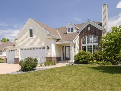 706 Stoecker Farm AVENUE