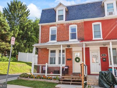 37 N Lee St