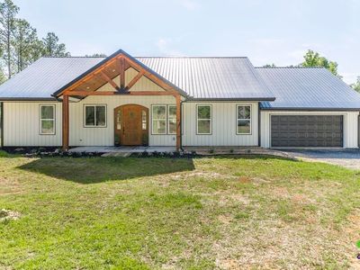3270 Hamlin Rd