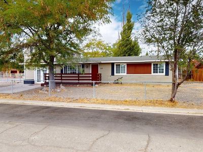 375 Elquist Dr