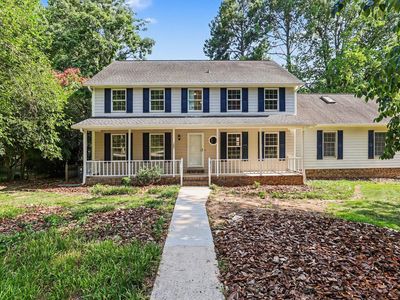 102 Amesbury Ln
