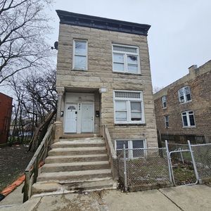644 N Albany Ave