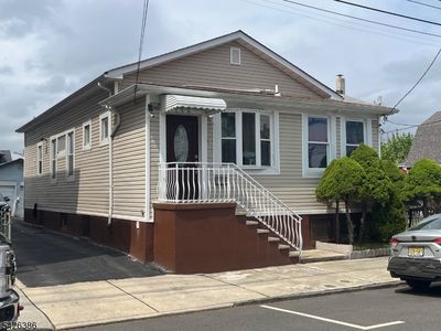 195 Maple St