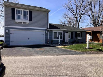 1372 N Lake Shore Dr