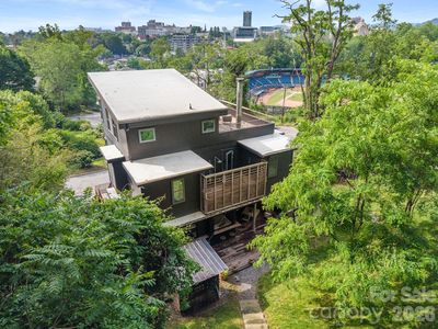 53 Buchanan Pl