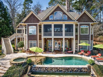 1691 Lighthouse Cir