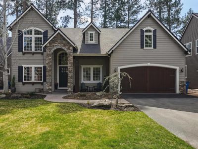 1041 E Timber Pine Dr