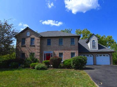Property at 105 Balsam Dr, Douglassville, PA